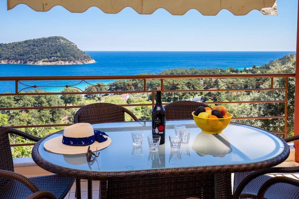 Aphrodite Villas Koinyra Exterior photo