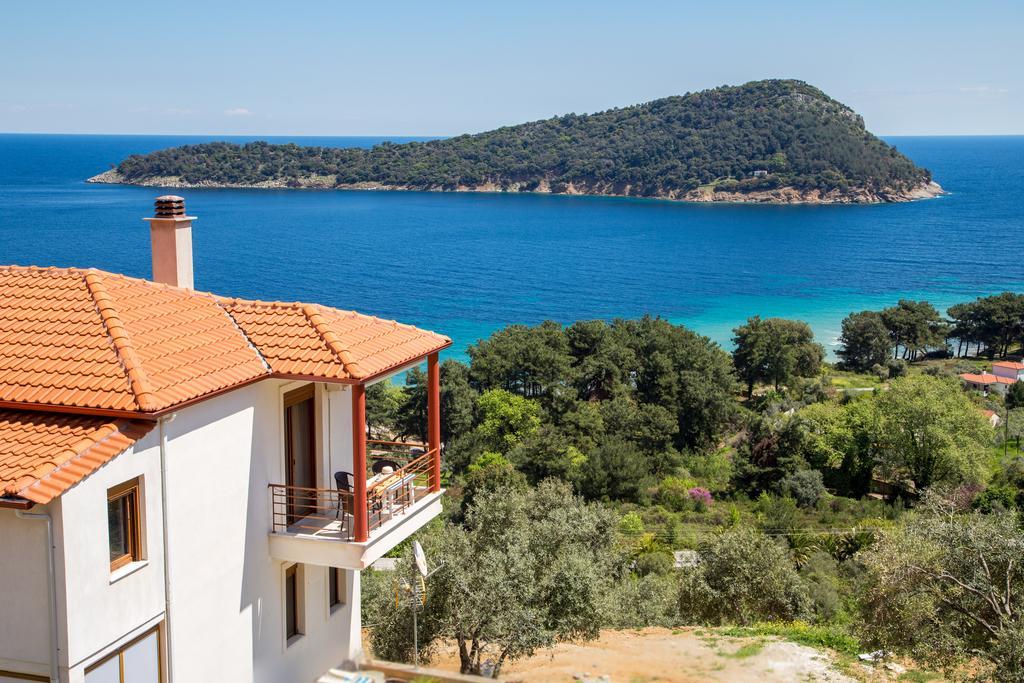 Aphrodite Villas Koinyra Exterior photo