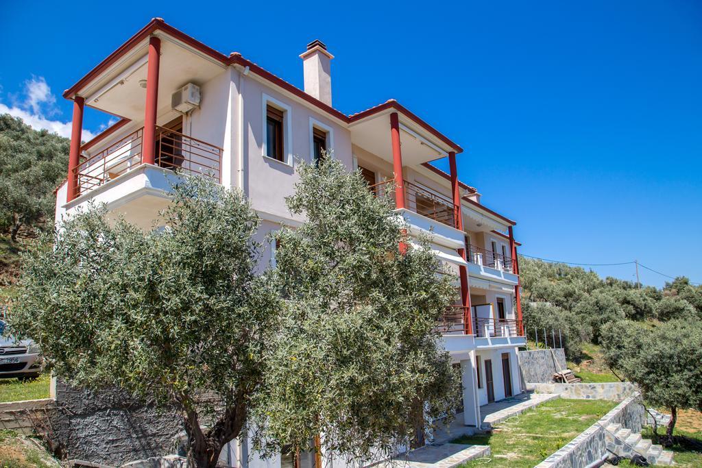 Aphrodite Villas Koinyra Exterior photo