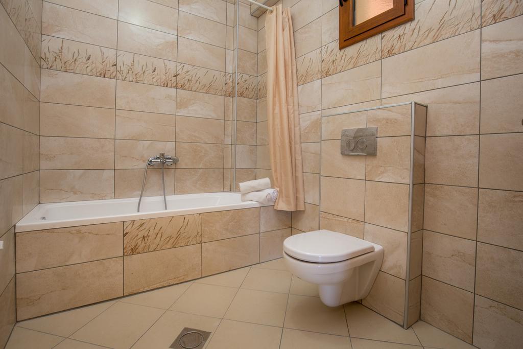 Aphrodite Villas Koinyra Exterior photo