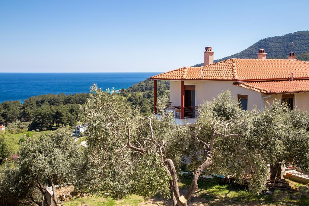 Aphrodite Villas Koinyra Exterior photo