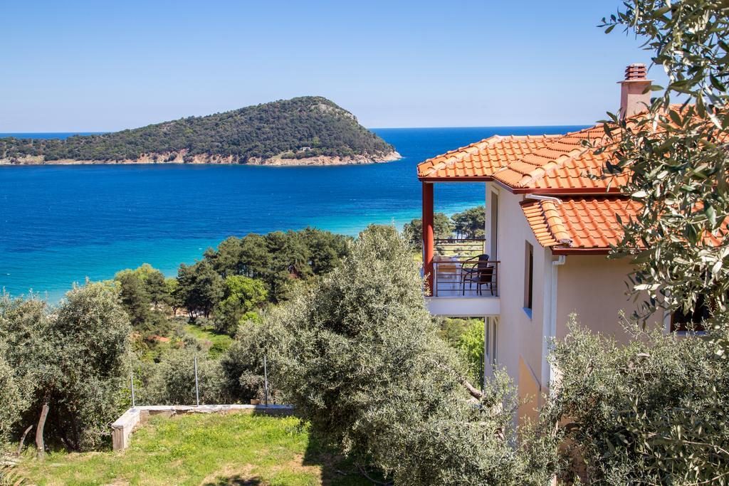 Aphrodite Villas Koinyra Exterior photo