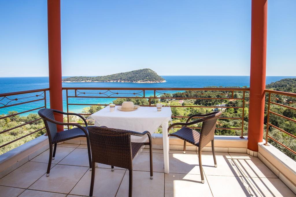 Aphrodite Villas Koinyra Exterior photo