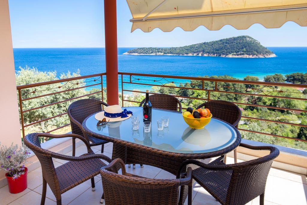 Aphrodite Villas Koinyra Exterior photo