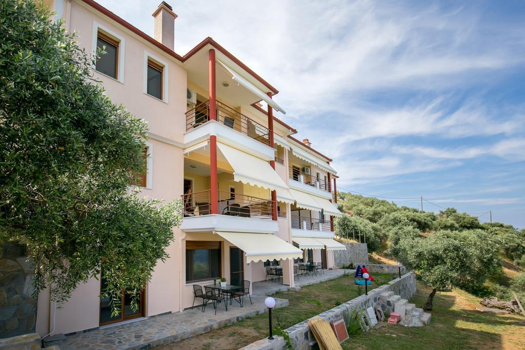 Aphrodite Villas Koinyra Exterior photo