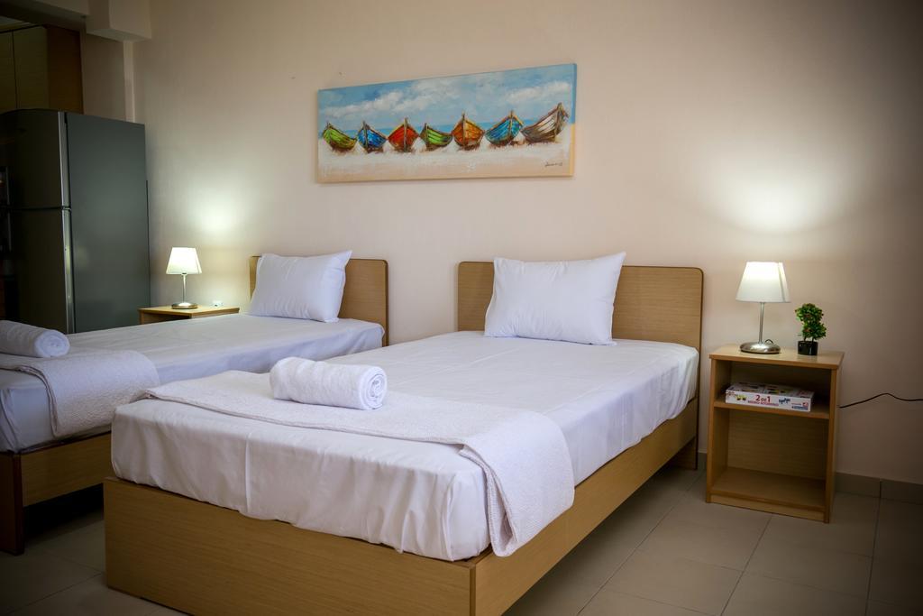 Aphrodite Villas Koinyra Exterior photo